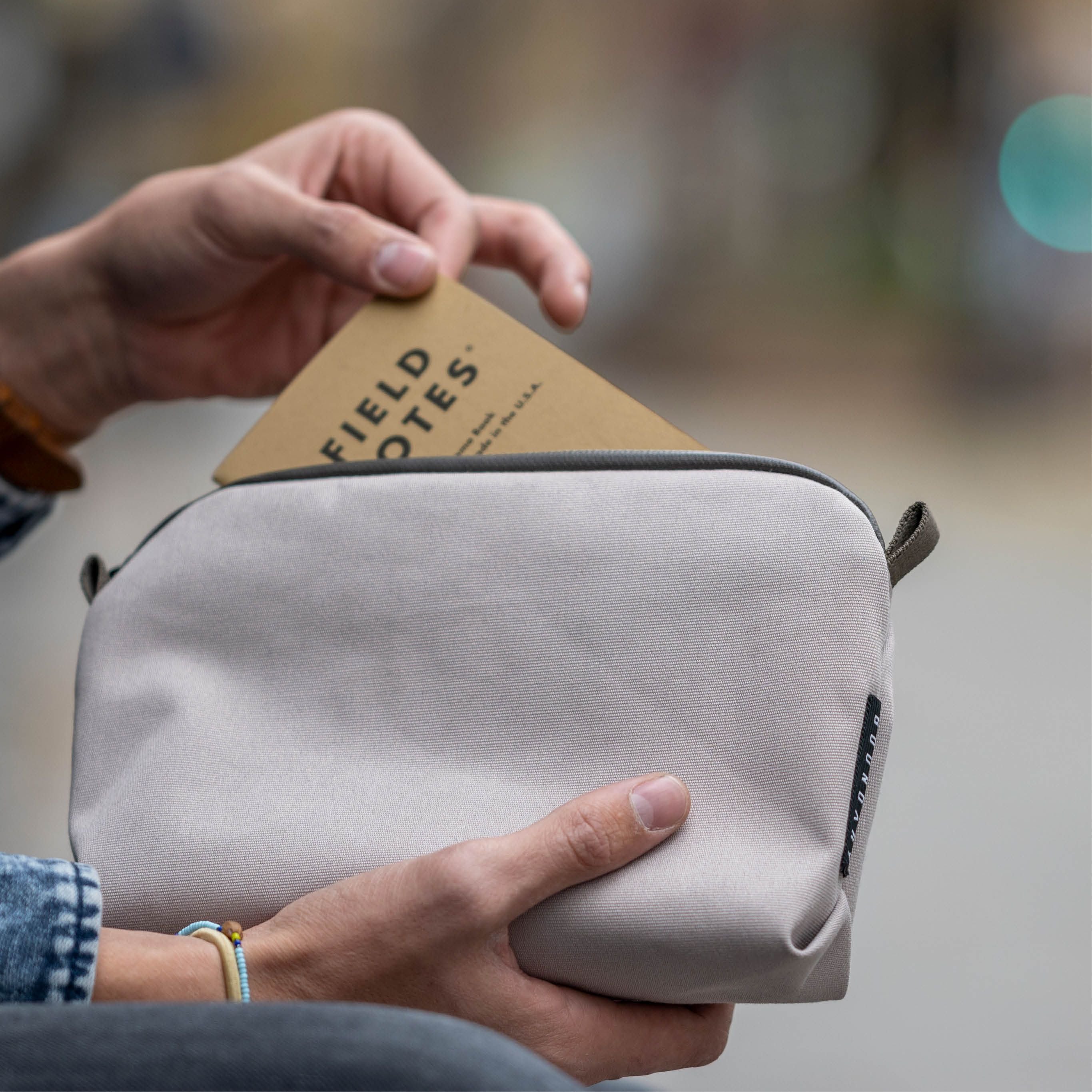 Rennen Pouch