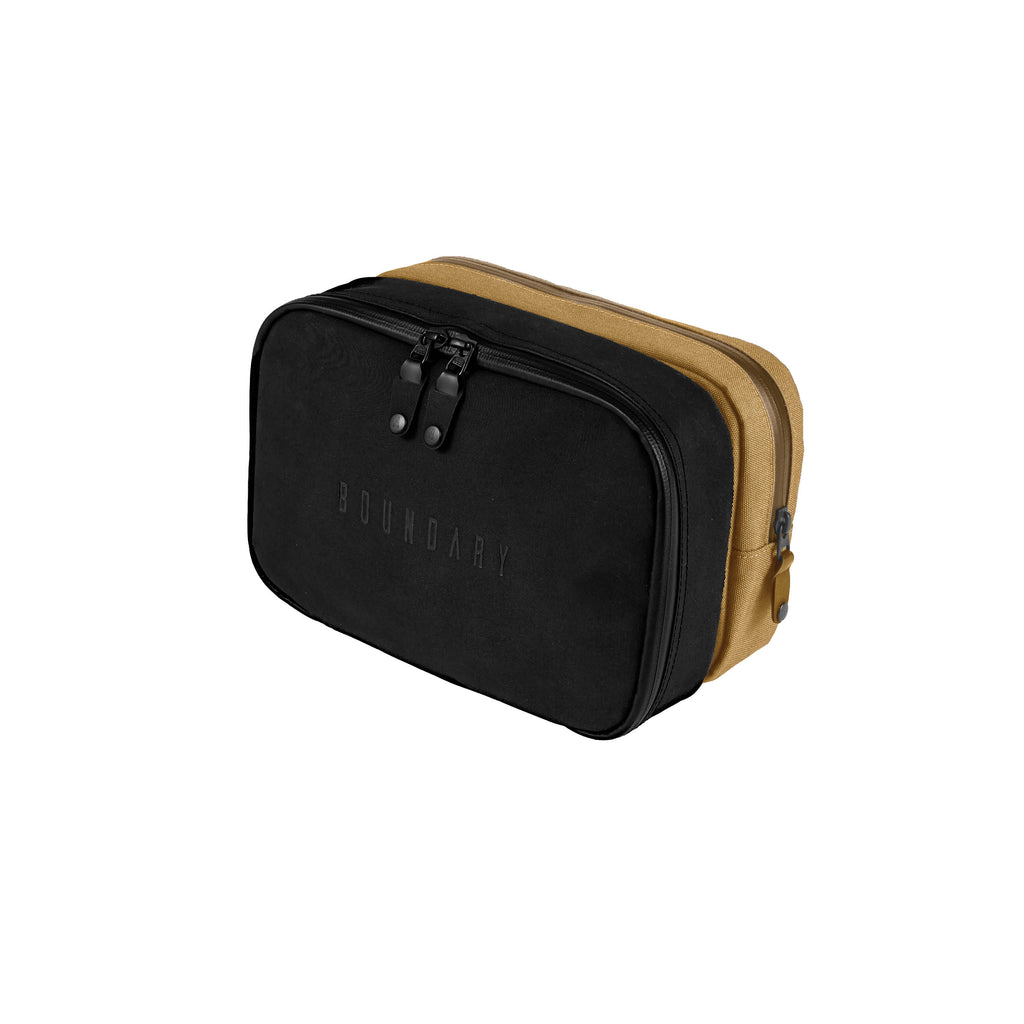 TOILETRY & TECH KIT