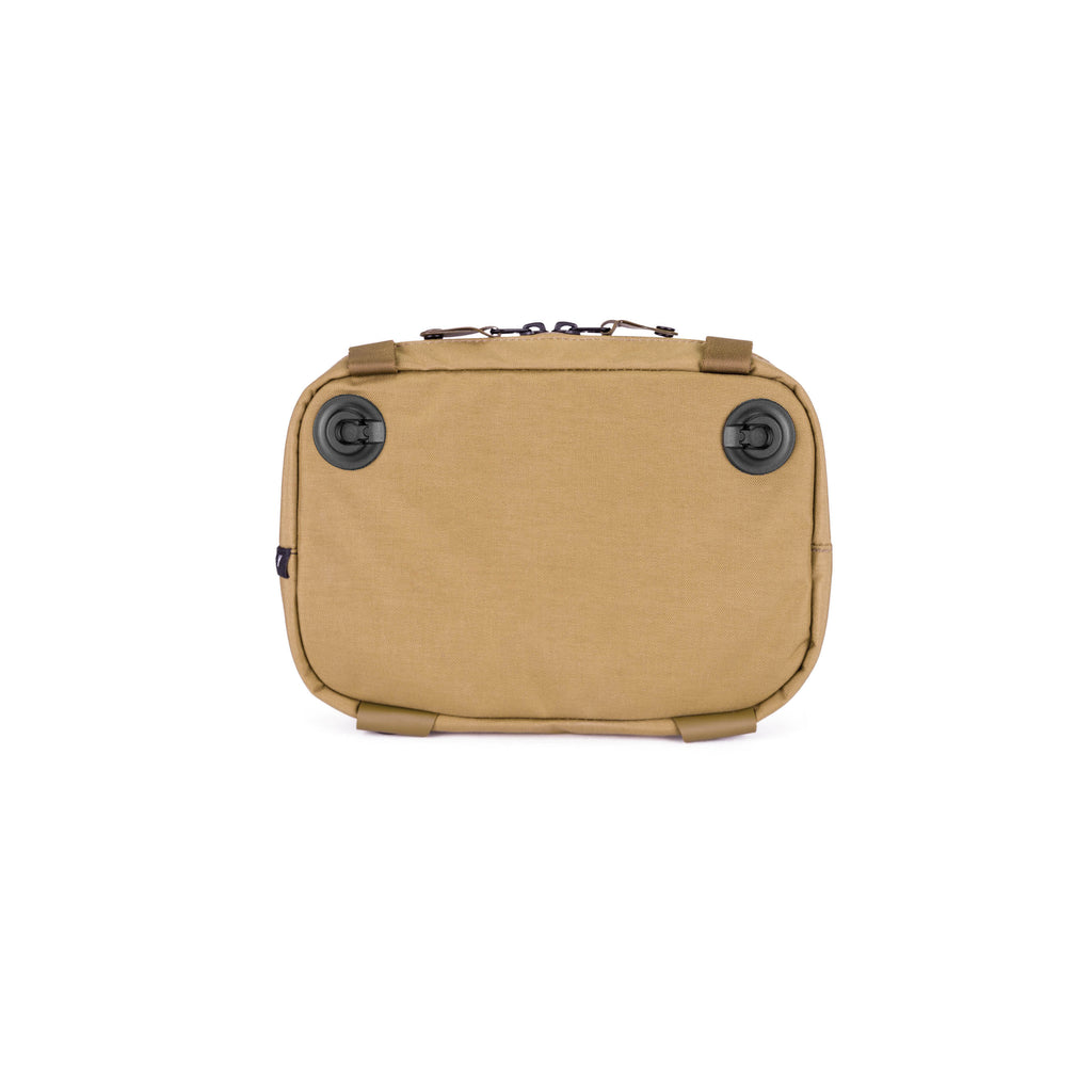 TOILETRY & TECH KIT