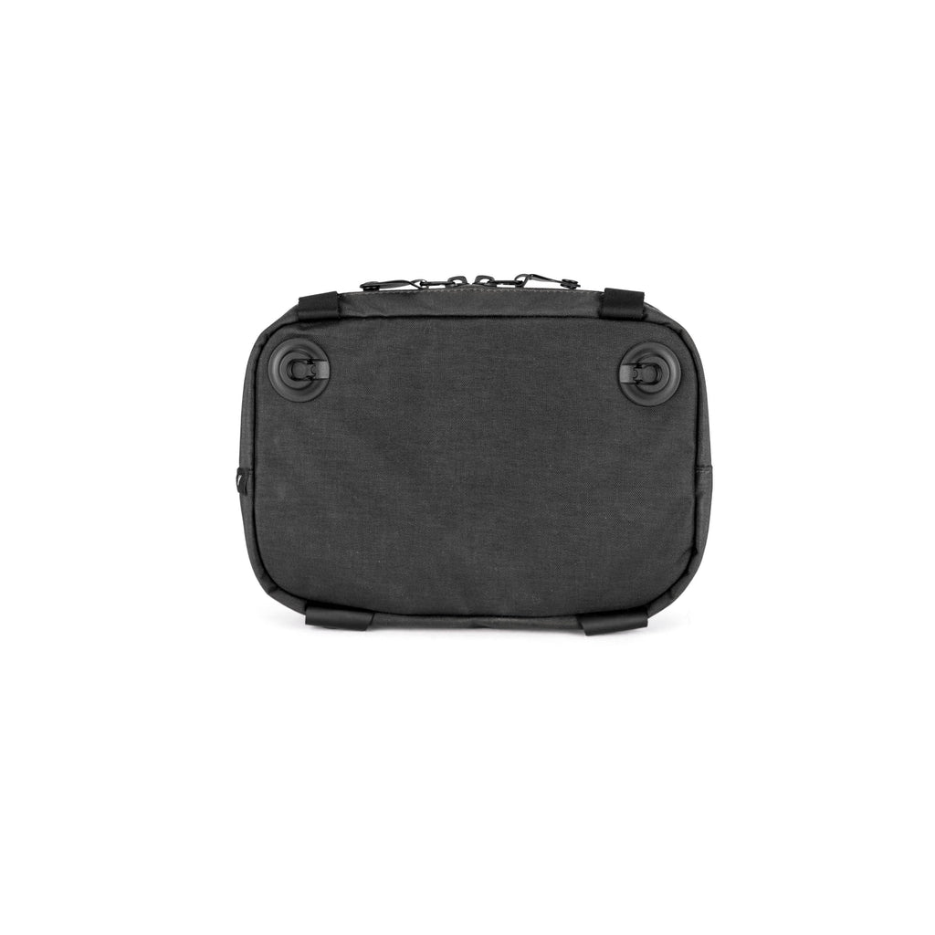 TOILETRY & TECH KIT